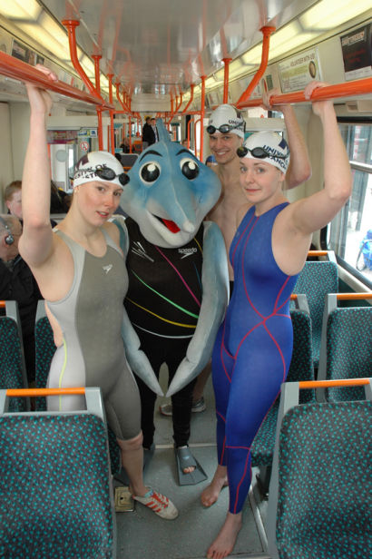 Metrolink splashes out to give swimmers free ride
