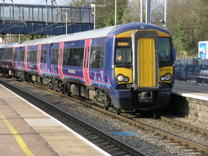 It had been intended that Class 377s on the Thameslink route would be returned to Southern in 2013