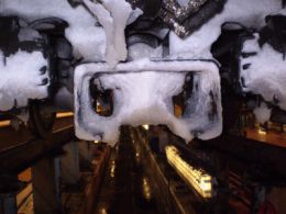 This iced-up AWS connector was just one of the problems affecting Class 319 units last week