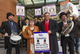 Labour shadow transport secretary Maria Eagle and TSSA leader Manual Cortes joined a fares protest this week